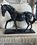 Bailey Sculpture - Image 3